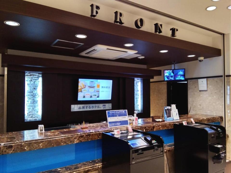 Toyoko Inn Osaka Semba Higashi Esterno foto
